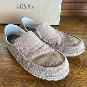 OluKai Slippers, size 8 women's, tan terry cloth